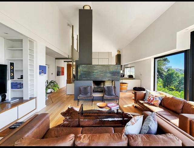 4 BEDROOM HOUSE FOR SALE IN HIGGOVALE